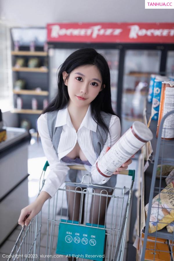   [XiuRen]高清写真图 2023.11.17 No.7684 幼幼 制服美腿第25张图片